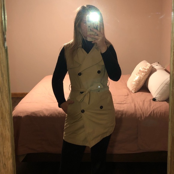 Short sleeve trench coat - Picture 2 of 7